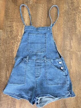 BB Dakota Denim Short Overalls Size 2 Adjustable Straps